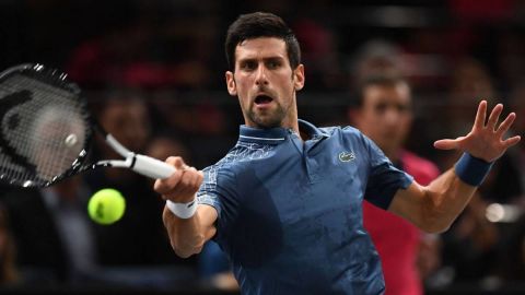 Novak Djokovic alcanza cuartos en París
