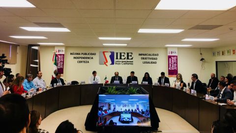 Toman protesta a nuevos Consejeros del IEE BC