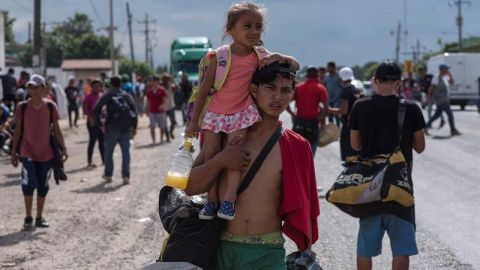 Caravana migrante avanza hacia Veracruz, tercera etapa de su odisea mexicana