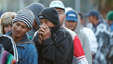 Tras caminar 6 hrs, segunda caravana de migrantes llega a Tapanatepec
