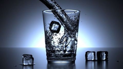 ¿Sabes cuál es el mejor momento para beber agua?
