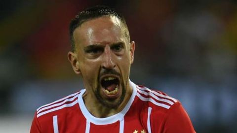 Ribéry dio cachetadas a comentarista tras derrota del Bayern en Clásico