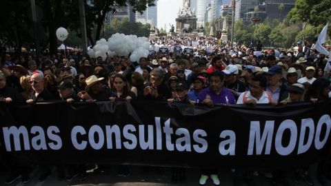 AMLO prepara nueva consulta