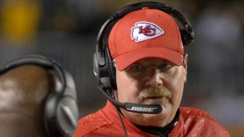 Andy Reid Head Coach de los Chiefs, sin preocupación por cancha del Azteca