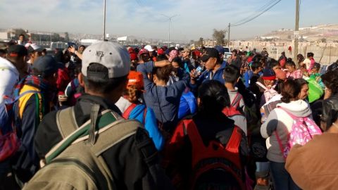 Se aproximan mil 500 migrantes a Tijuana