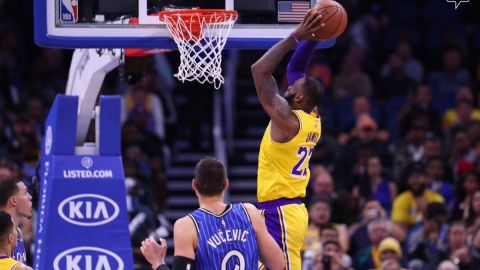 Con 36 de Vucevic, Orlando rompe racha de triunfos de Lakers