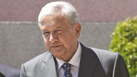 Busca López Obrador una radio pública a la española