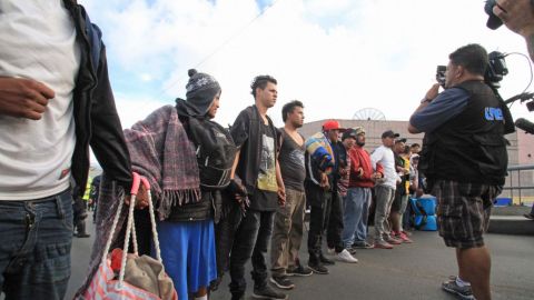Siguen detenidos 30 integrantes de la caravana migrante