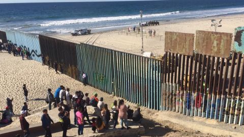 Migrante que intento cruzar a USA por Playas de Tijuana estaba ebrio