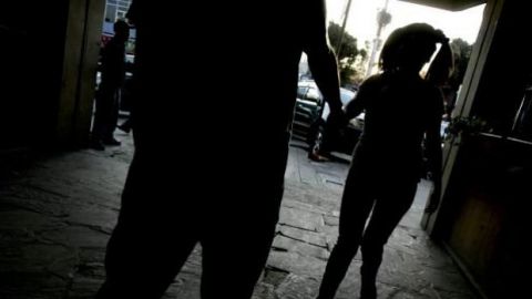 Condenado a 112 años un español que violó y dejó embarazadas a sus hijas