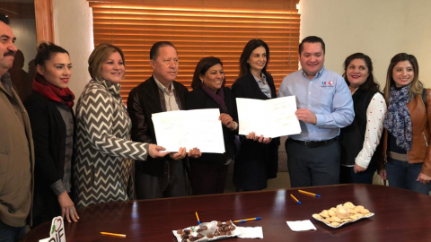 Firma convenio de colaboración DIF y fundación Castro Limon