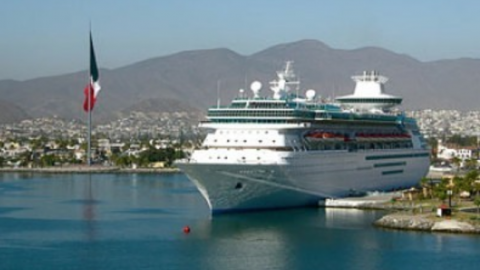 Firman convenio para afianzar industria de cruceros en México