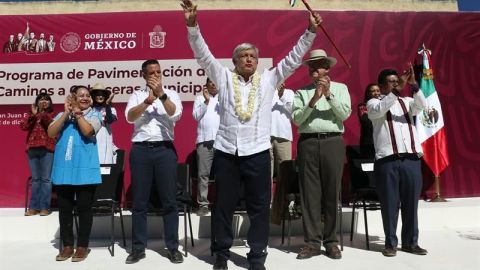 Desea AMLO feliz Navidad a mexicanos