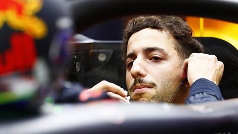 Ricciardo dejó de preocuparse por las estadísticas en la batalla con Verstappen