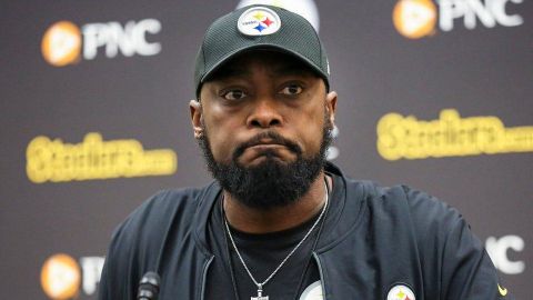 Tomlin busca que Steelers se concentren pese a la presión de quedar fuera