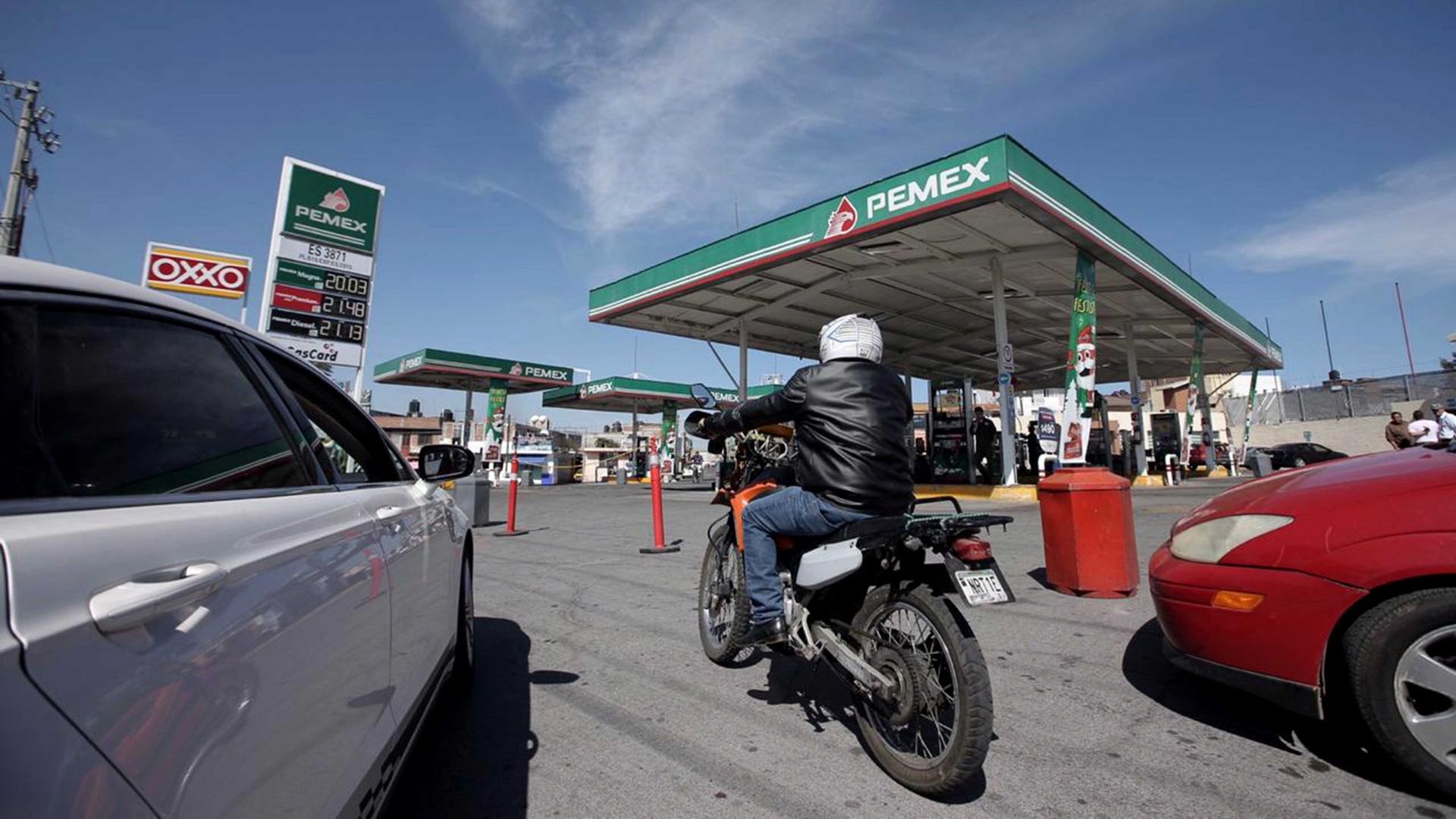 Resultado de imagen para Empieza el desabasto de gasolina en Toluca