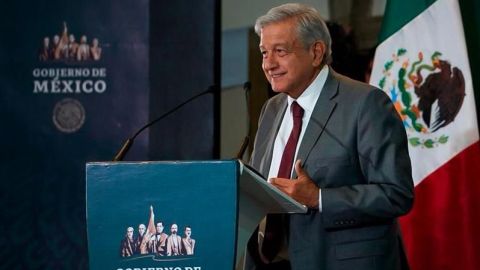 Subida de salario mínimo en México motivó alza en España, dice López Obrador