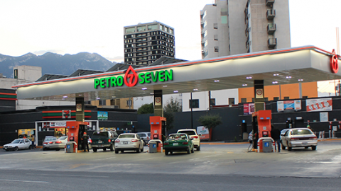 Petro Seven abre 50 estaciones de combustible en Tamaulipas
