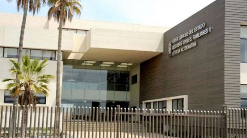 Por falta de pagos empleados cerraron los Juzgados en Ensenada