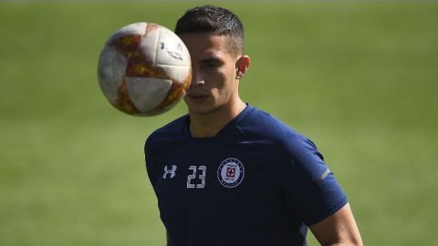 Marcone se mantiene como jugador de Cruz Azul... por el momento