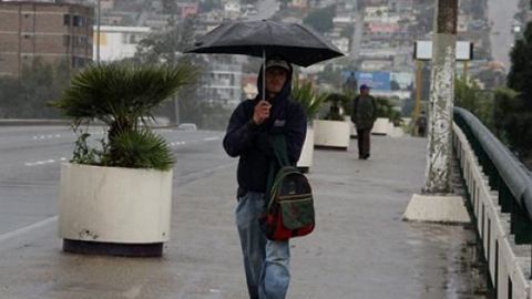 Autoridades piden a ciudadanos estar alerta ante las lluvias