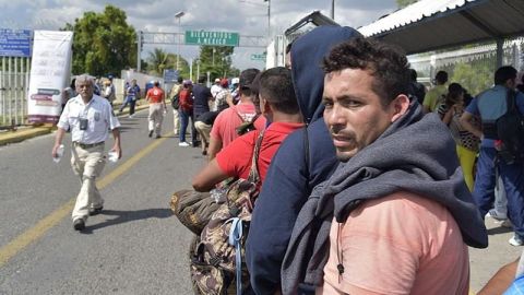 Más de 2.000 migrantes de la caravana cruzan México sin solicitar asilo