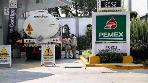 Nuevo sueldo de choferes de pipas de Pemex similar al de un abogado