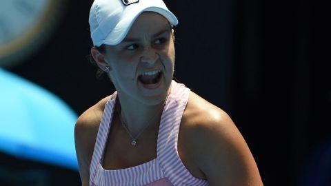 Barty elimina a Sharapova en Australia, Kvitova avanza