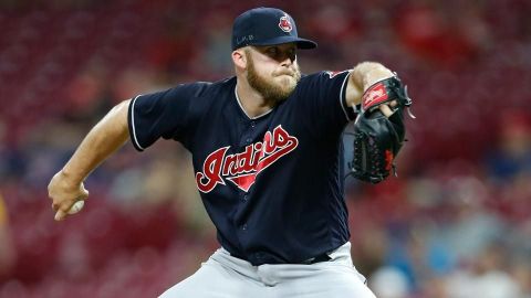 El cerrador Cody Allen firmó con los Angelinos por una campaña