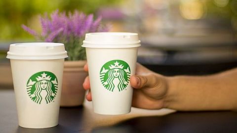 Starbucks se alía con Uber en EE.UU. para llevar café a domicilio