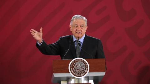 AMLO pide informe de tres funcionarios de Pemex