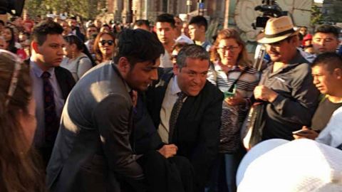 Se desvanece Porfirio Muñoz Ledo al llegar a Palacio Nacional