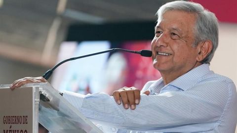 Las alhajas y trocas, lujo barato y efímero, dice AMLO