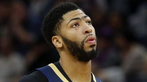 Pelicans decepcionados por ofertas iniciales de Lakers por Davis