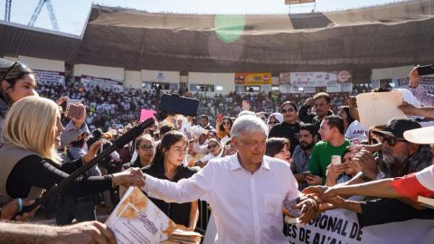 "El Gobierno no tiene sindicatos ni líderes preferidos", dice AMLO