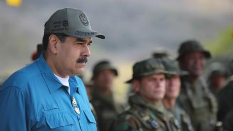 Maduro rechaza convocar elecciones o abandonar el poder en entrevista a TV