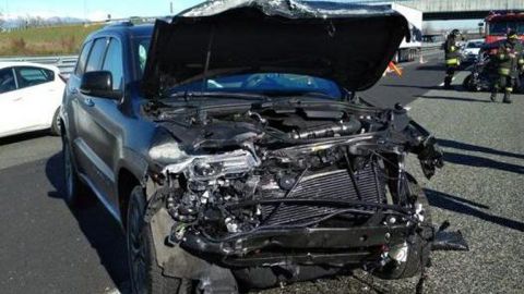 Douglas Costa ileso en accidente automovilístico