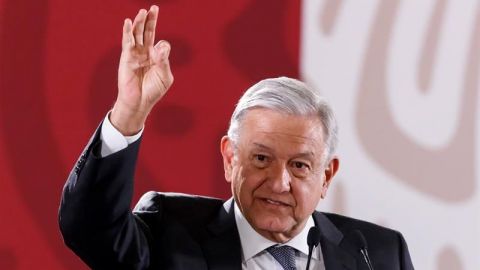 AMLO pide al Congreso elevar a delito grave robo de combustible