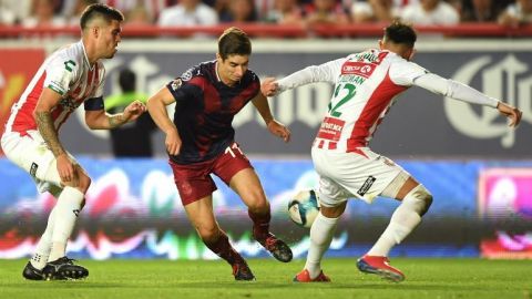 Chivas saca electrizante empate con Necaxa