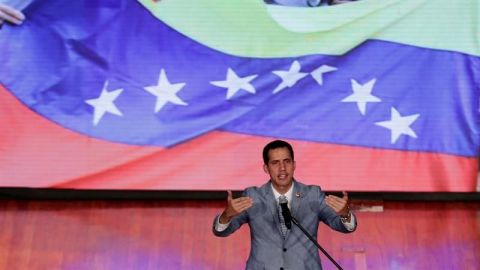 Guaidó dice que "en los próximos días" comenzará a ingresar ayuda humanitaria