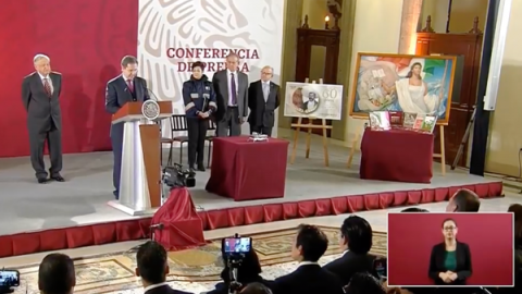 AMLO conmemora 60 aniversario del libro de texto gratuito