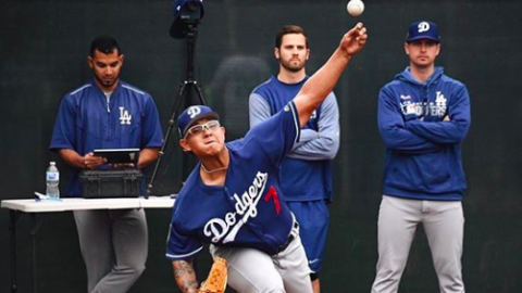 Dodgers limitarán la cantidad de innings del mexicano Julio Urias