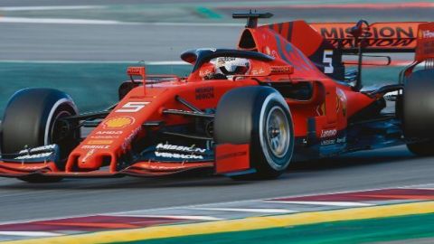 Ferrari relincha de la mano de Vettel