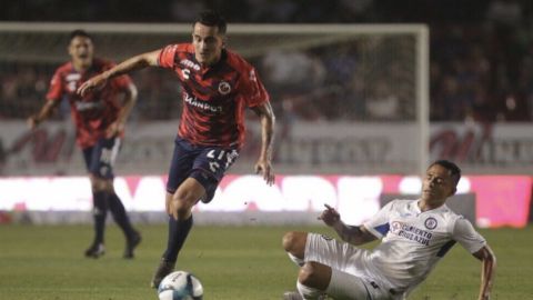 Cruz Azul rescata empate en Veracruz