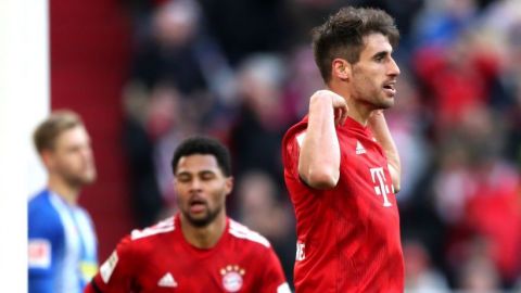 Javi Martínez da el triunfo al Bayern que iguala a puntos al Dortmund