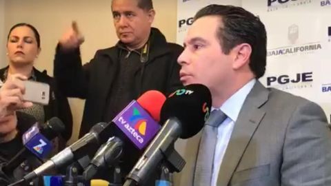 Esperan orden de cateo en la vivienda donde encontraron enterrada a una mujer