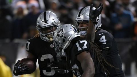 Los Raiders podrían quedarse en Oakland