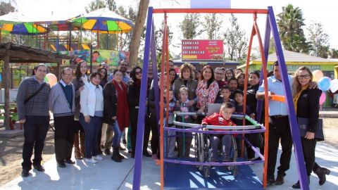 Instalan juego inclusivo en Parque Morelos