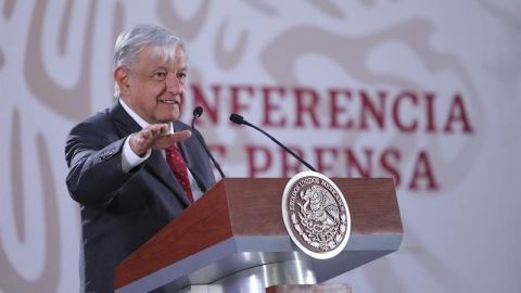 AMLO llama "ternuritas" a grupo opositor encabezado por Corral