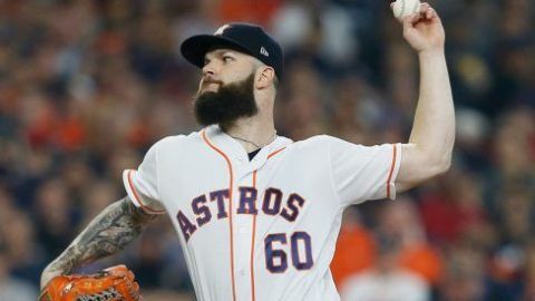 Dallas Keuchel tranquilo, pese a no haber firmado